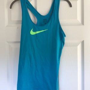 Nike pro Razorback tank top